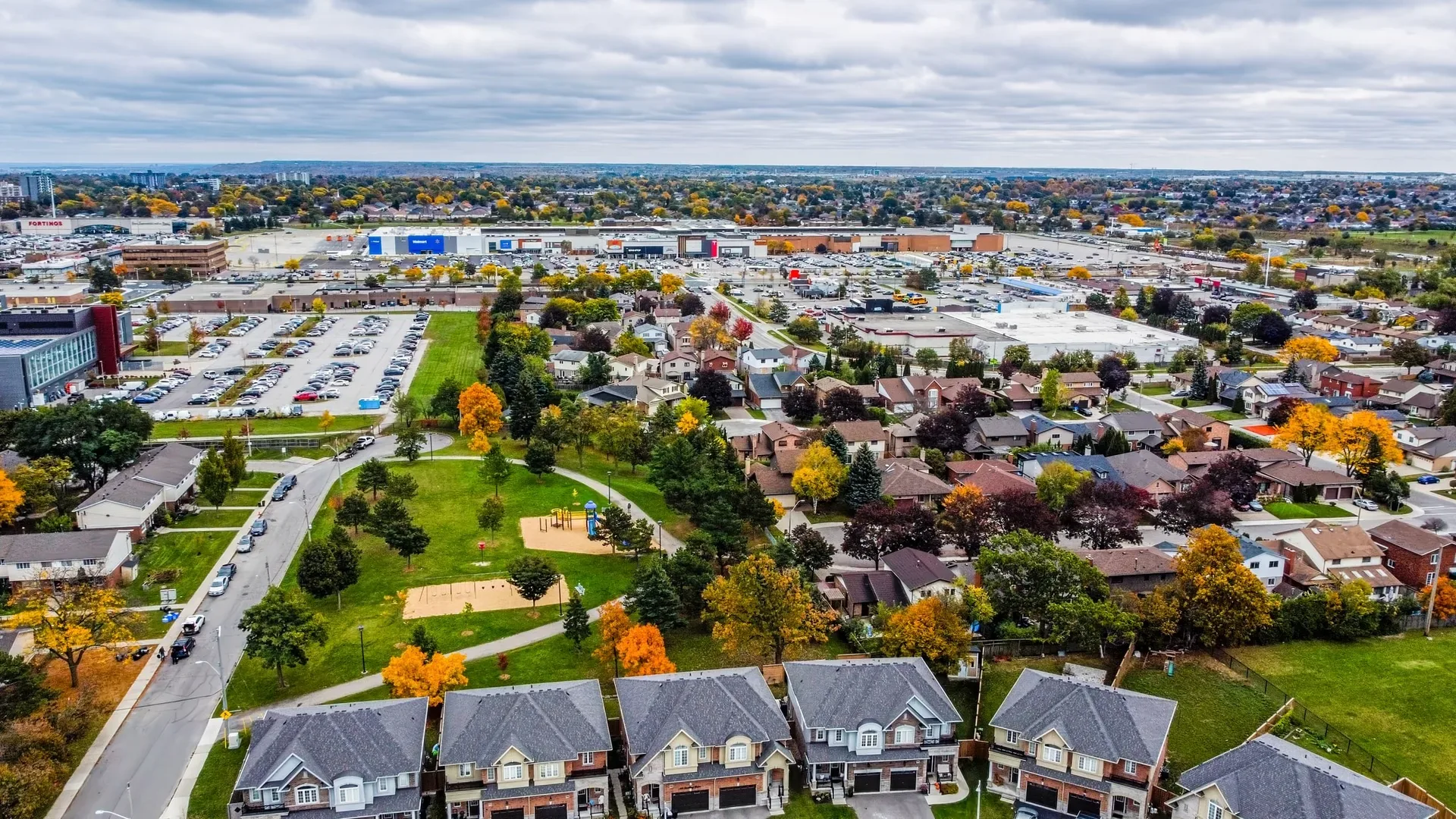 Neighbourhood aerial: Local parks and amenities around the block