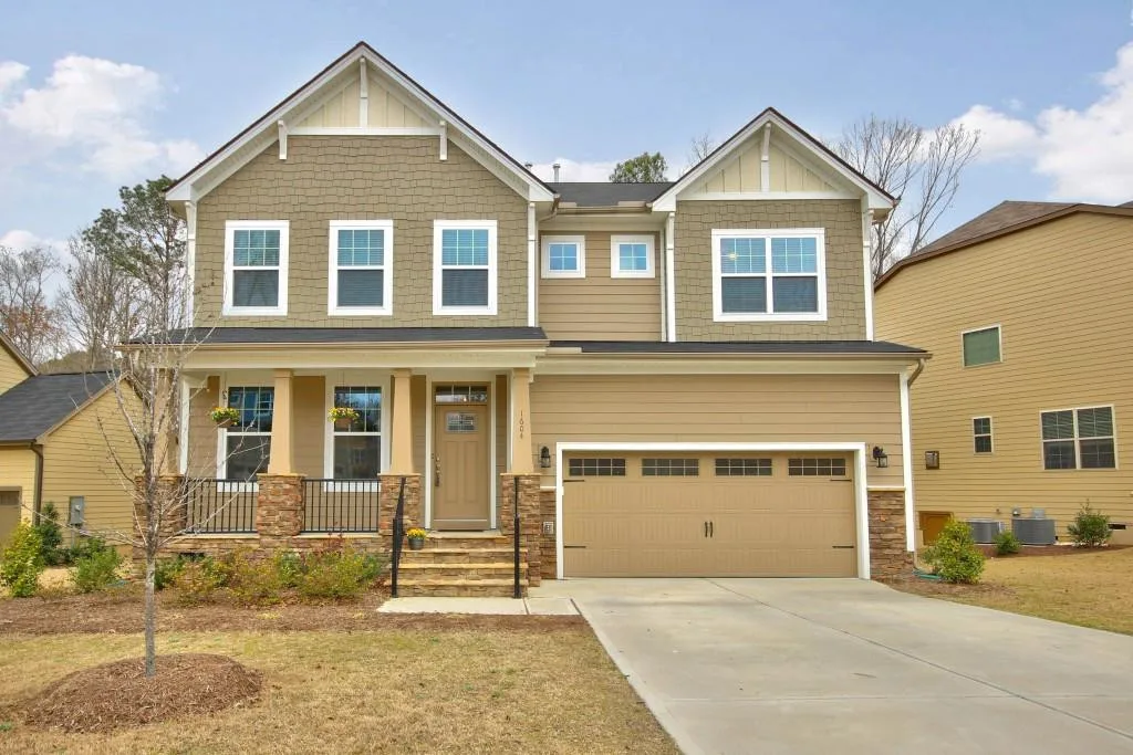 Craftsman home exterior in Salem Village, Apex NC