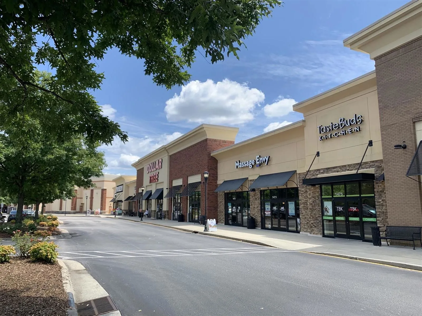 Beaver Creek Commons shops near Salem Village, Apex NC