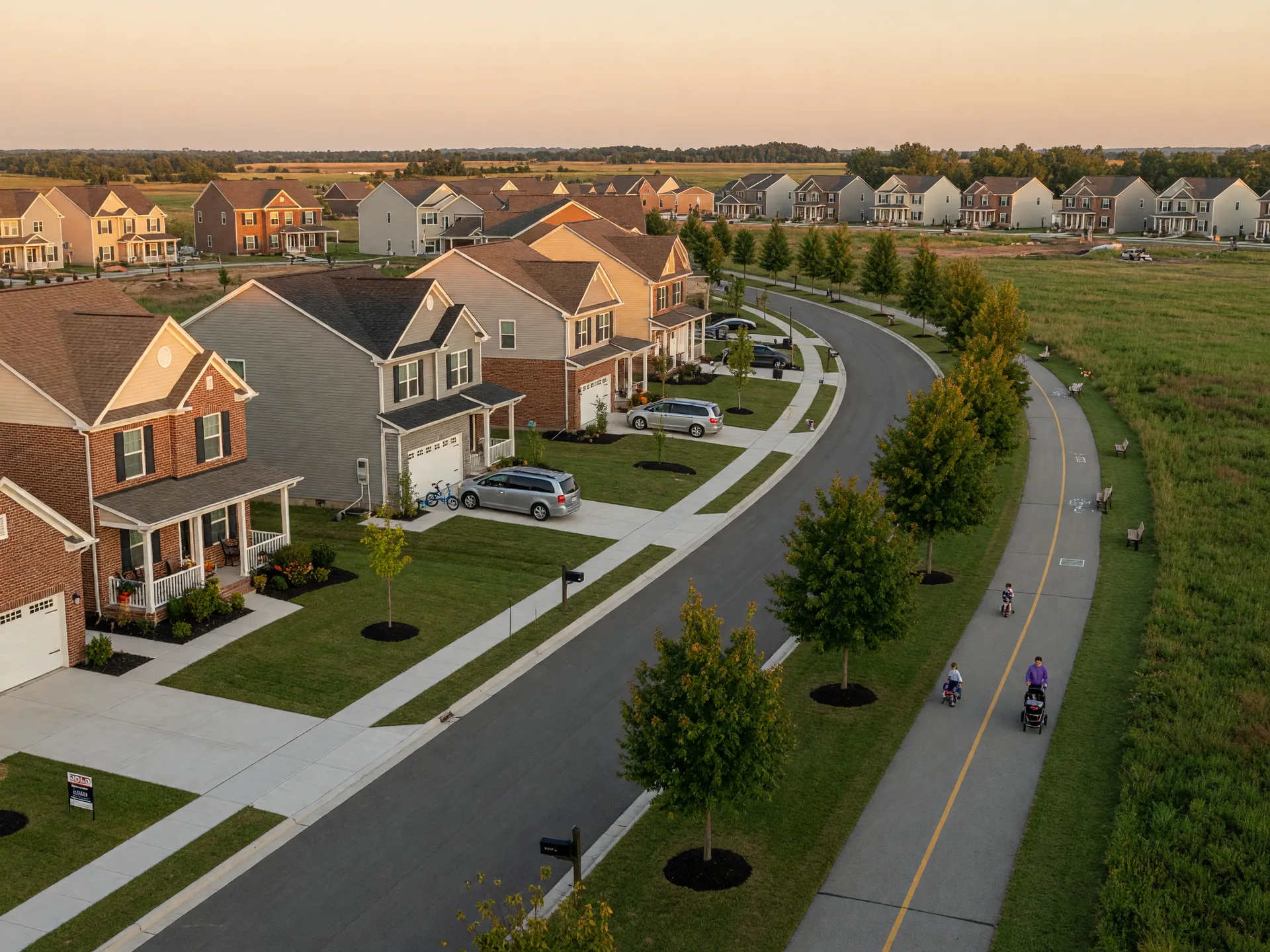 New construction traditional homes in Hilliard Ohio with paved trail access and family-friendly streets