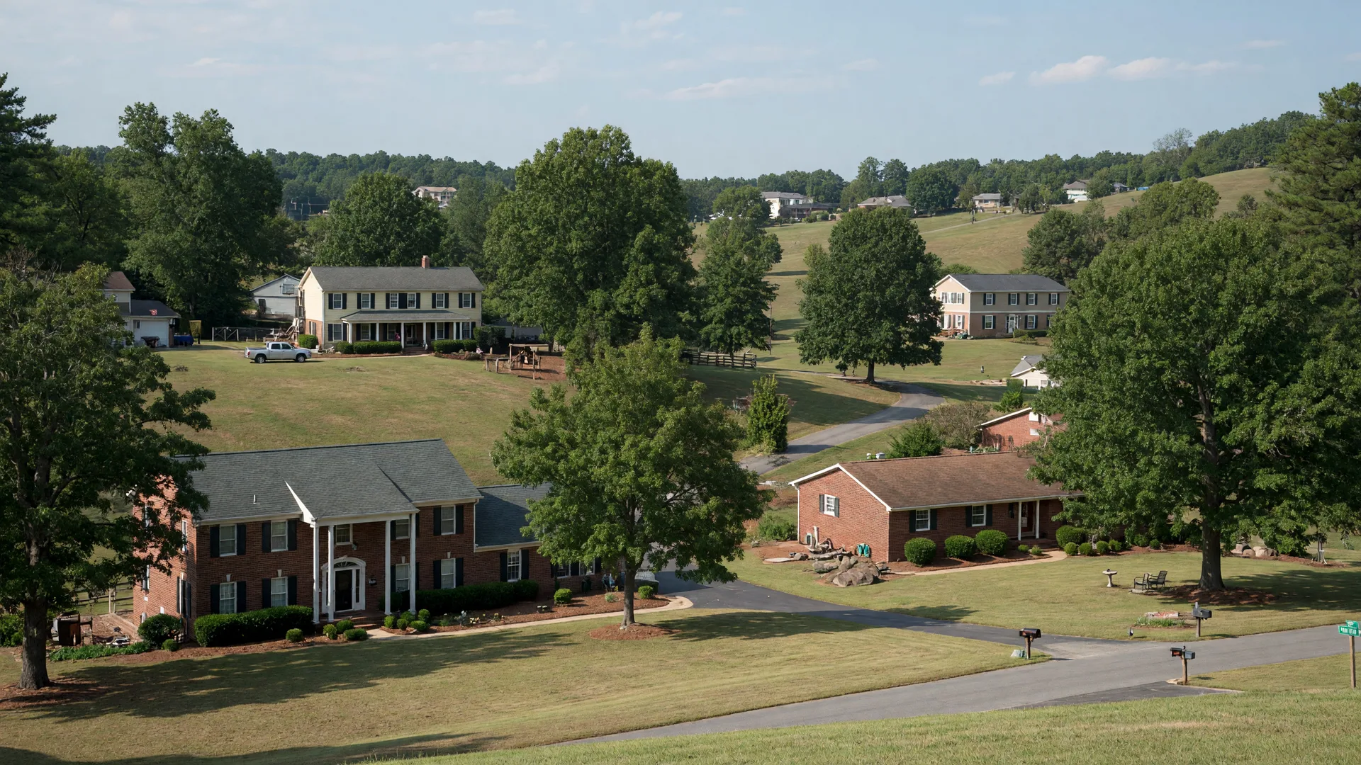 Mint Hill NC countryside with large lots and suburban homes