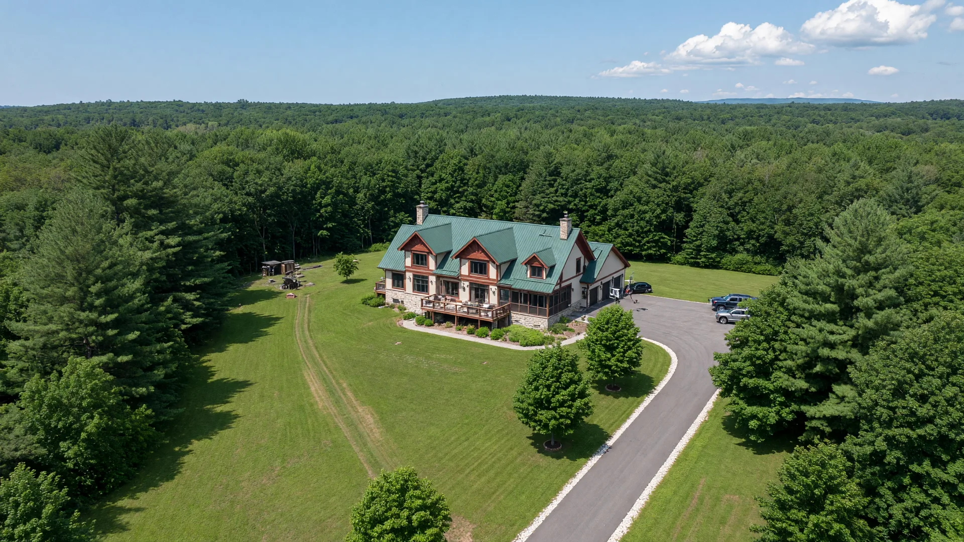1210 Richard Brannigan Trail - Chalet-Style Home in Frontenac Centre