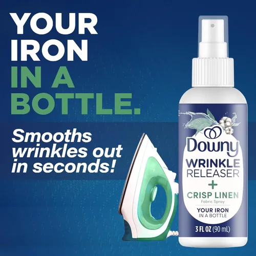 Frasco de Downy Wrinkle Release en tamaño de viaje con una muestra de aerosol Bounce, fotografía de producto