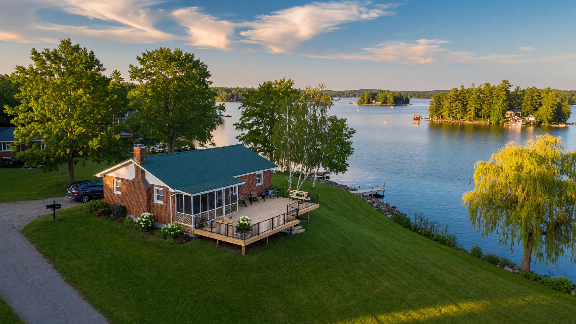 72 Willowbank Road W - Waterfront Bungalow in the Thousand Islands in Front of Leeds & Seeley's Bay
