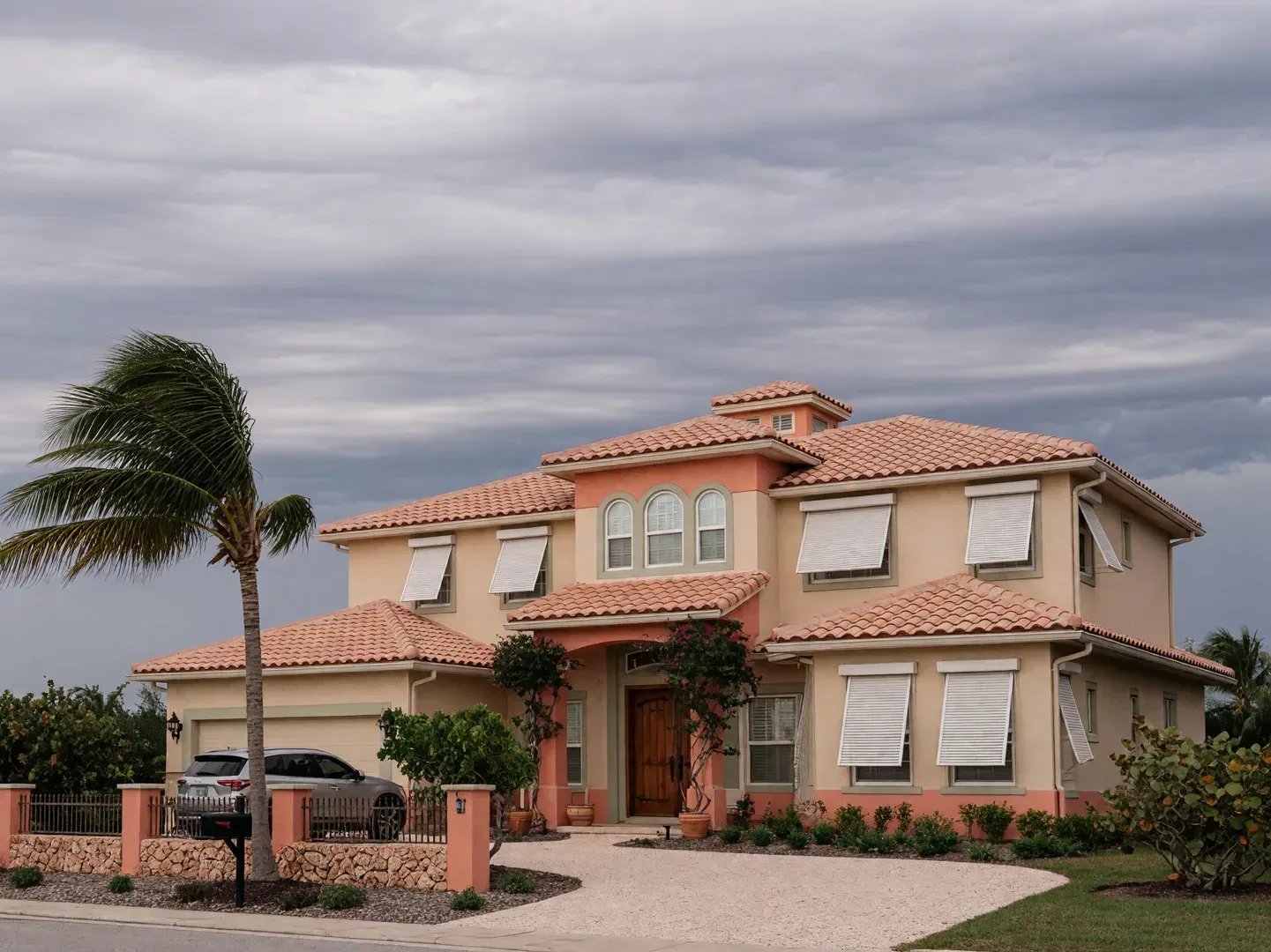 Buying a Florida Home During Hurricane Season: 8 Things Buyers Need to Know