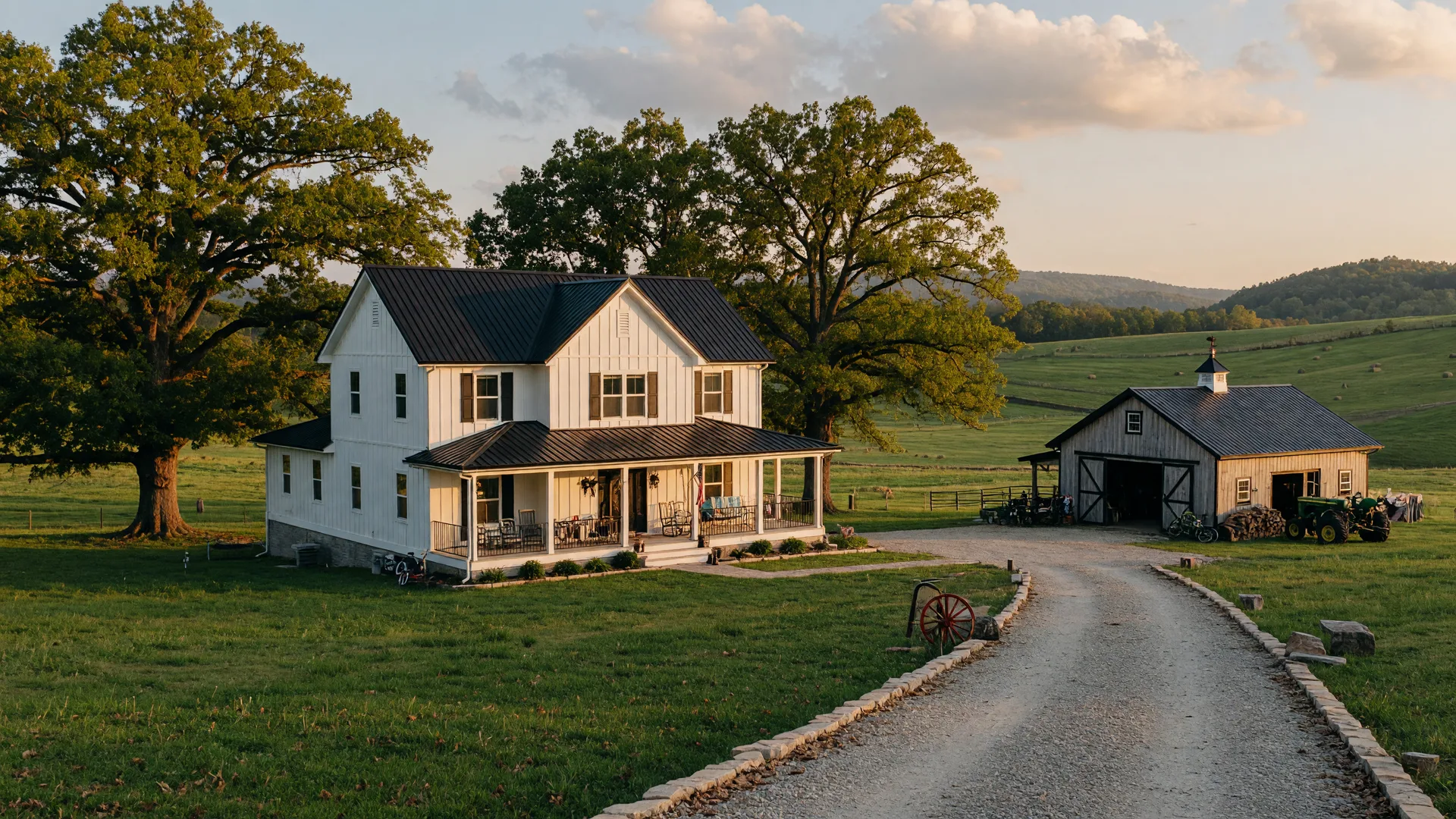 A modern farmhouse on acreage with a workshop garage and pasture in south-central Kentucky