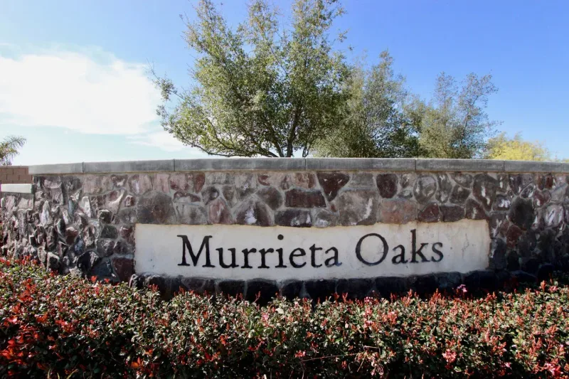 Murrieta Oaks community entrance sign in Murrieta California