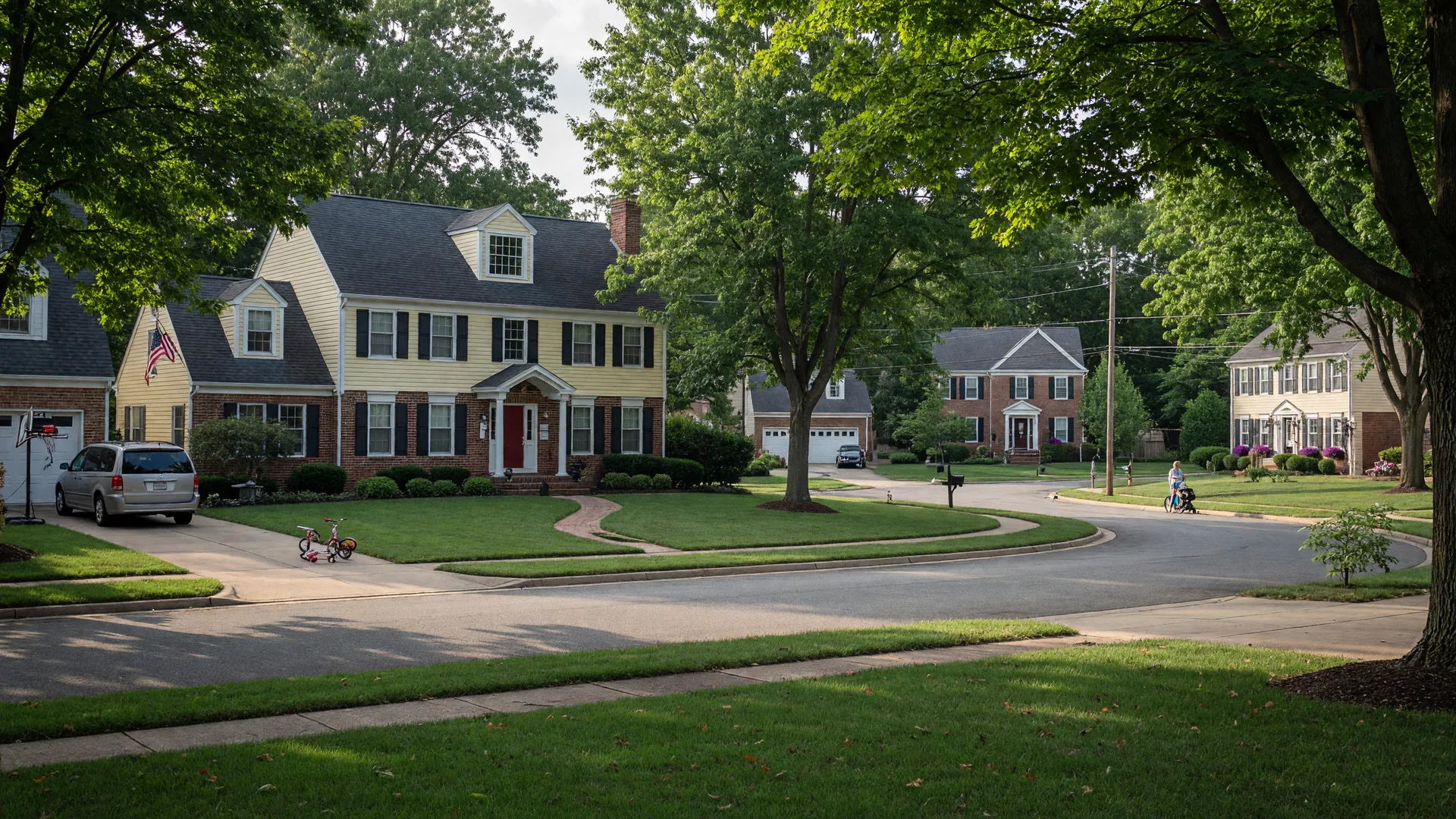 Olney Maryland quiet residential street with colonial-style homes
