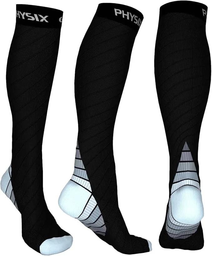 Calcetines de compresión Physix Gear, fotografía de producto de un par de calcetines sobre un fondo limpio