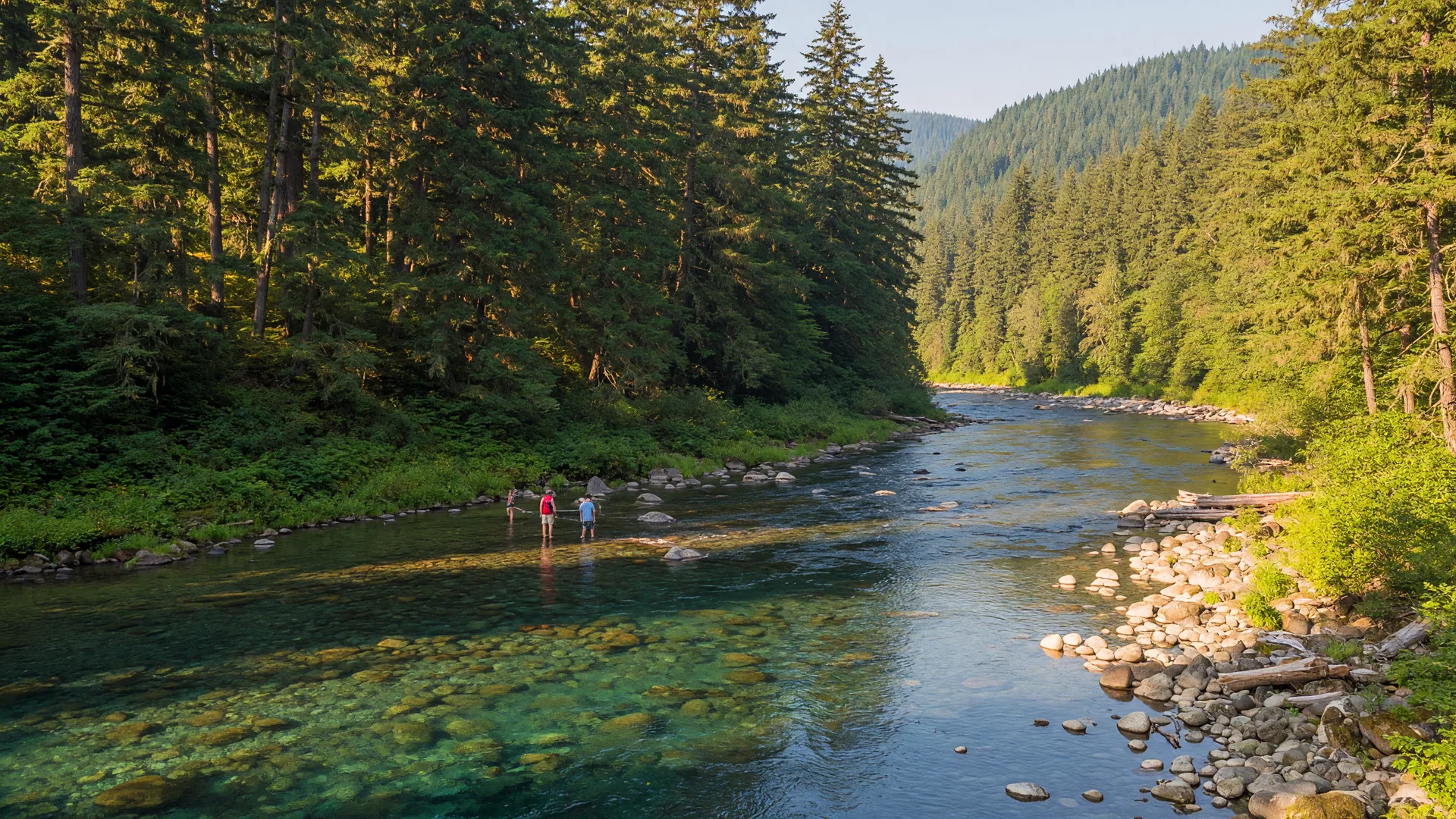 Scenic view of the Clackamas River near Estacada, Oregon on a sunny summer day