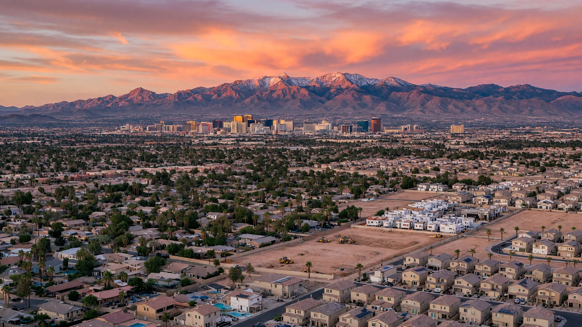 Actualización del Mercado Inmobiliario de Las Vegas: Lo Que los Compradores y Vendedores Hispanos Deben Saber Para el Otoño de 2026
