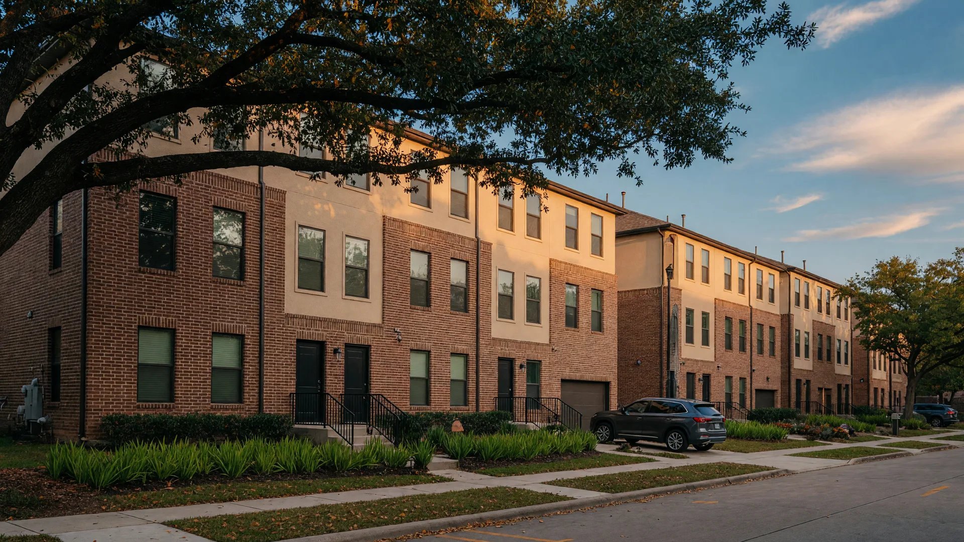 Townhome vs. New Single-Family Home in Houston Heights, Garden Oaks & Oak Forest: A 2026 Buyer's Guide
