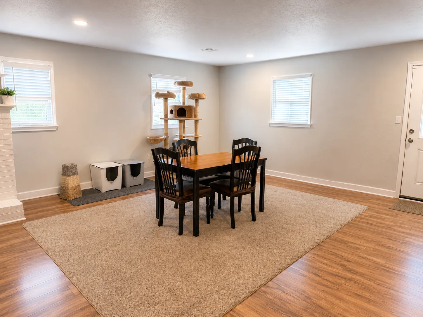 Formal Dining Room at 1211 NW Parkview Blvd