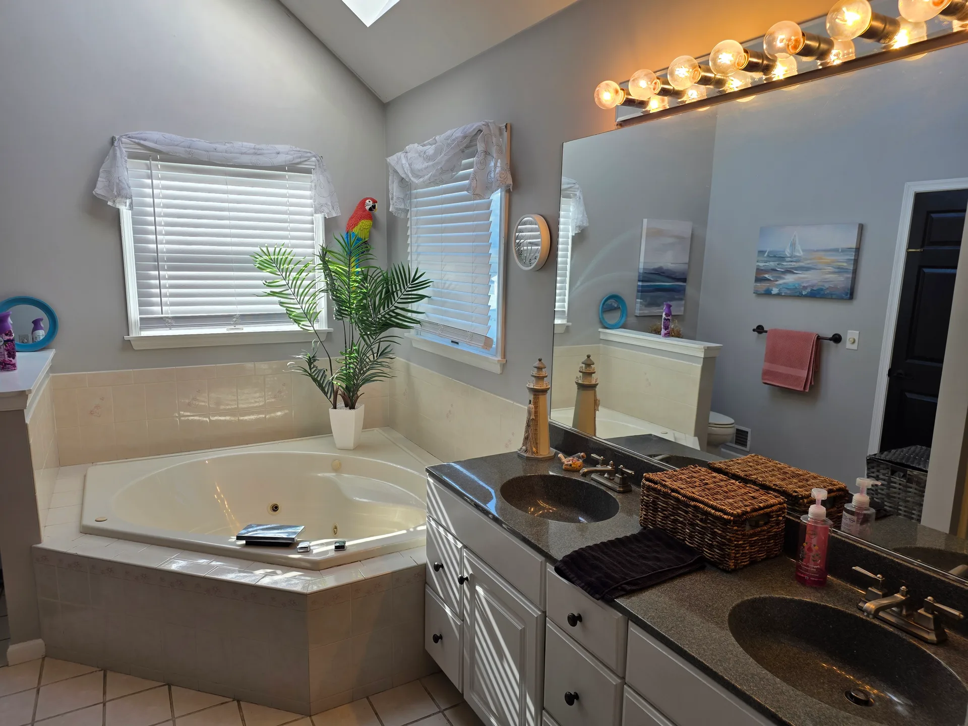 Primary bathroom with double sinks and tub at 1906 Grouse Court, Forks Township PA