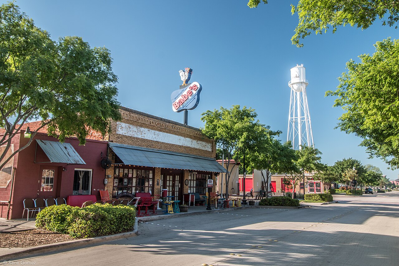 Street view in the Central Roanoke Historic District in Roanoke, Texas.