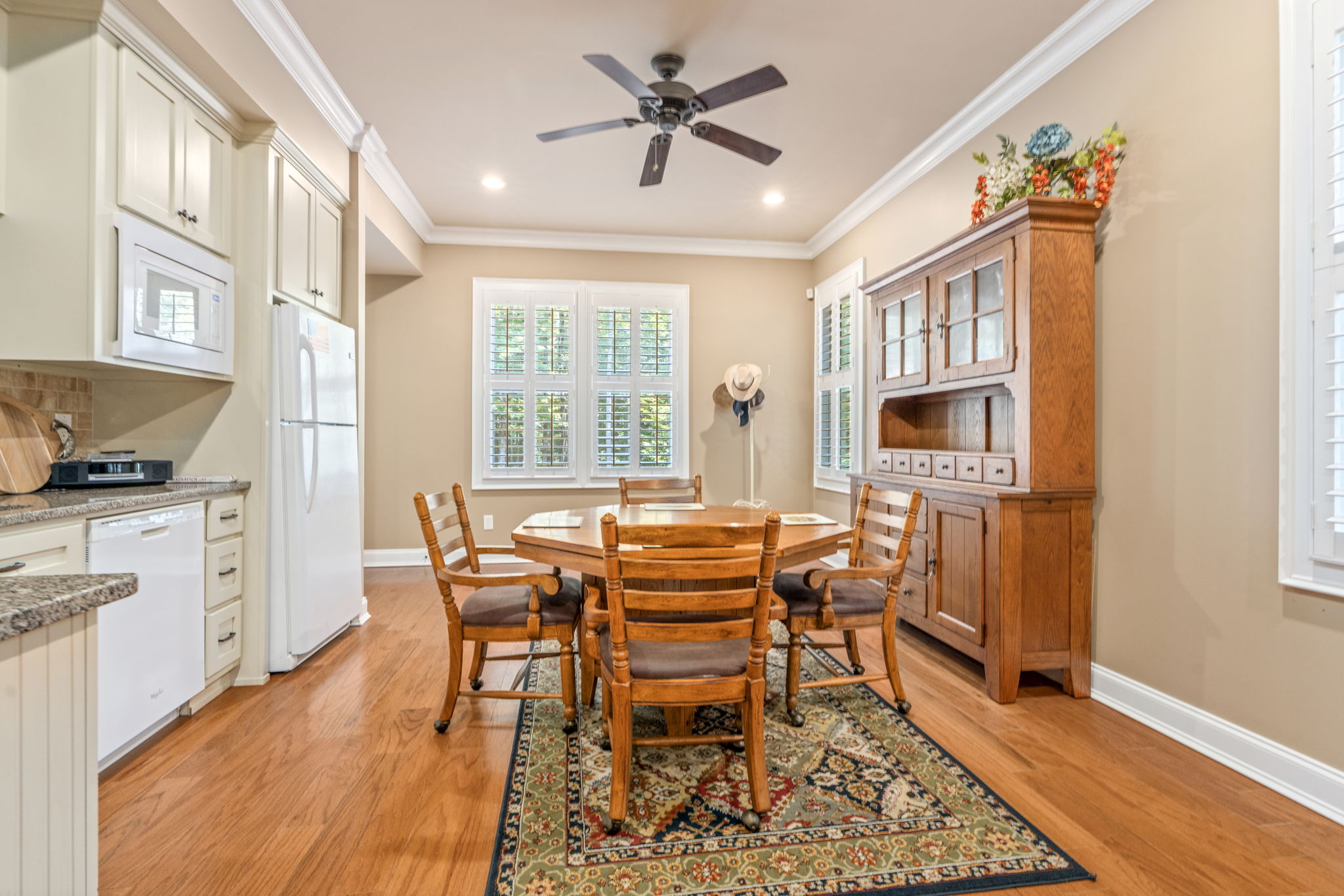 Breakfast nook