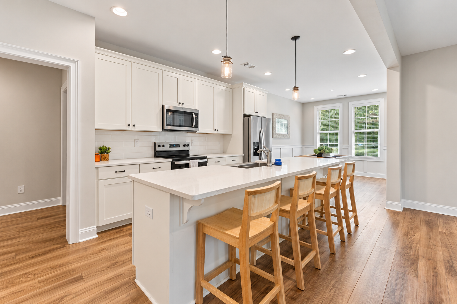 Bright modern farmhouse kitchen at 1537 Dartmouth Dr, Auburn AL