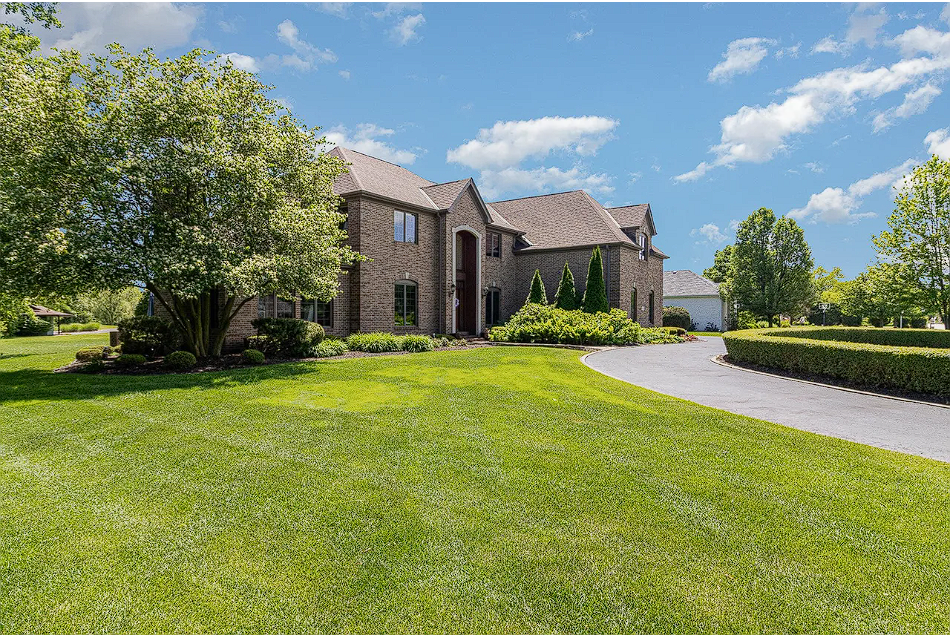 811 Royal Dublin Ln, Dyer, IN - Sold listing