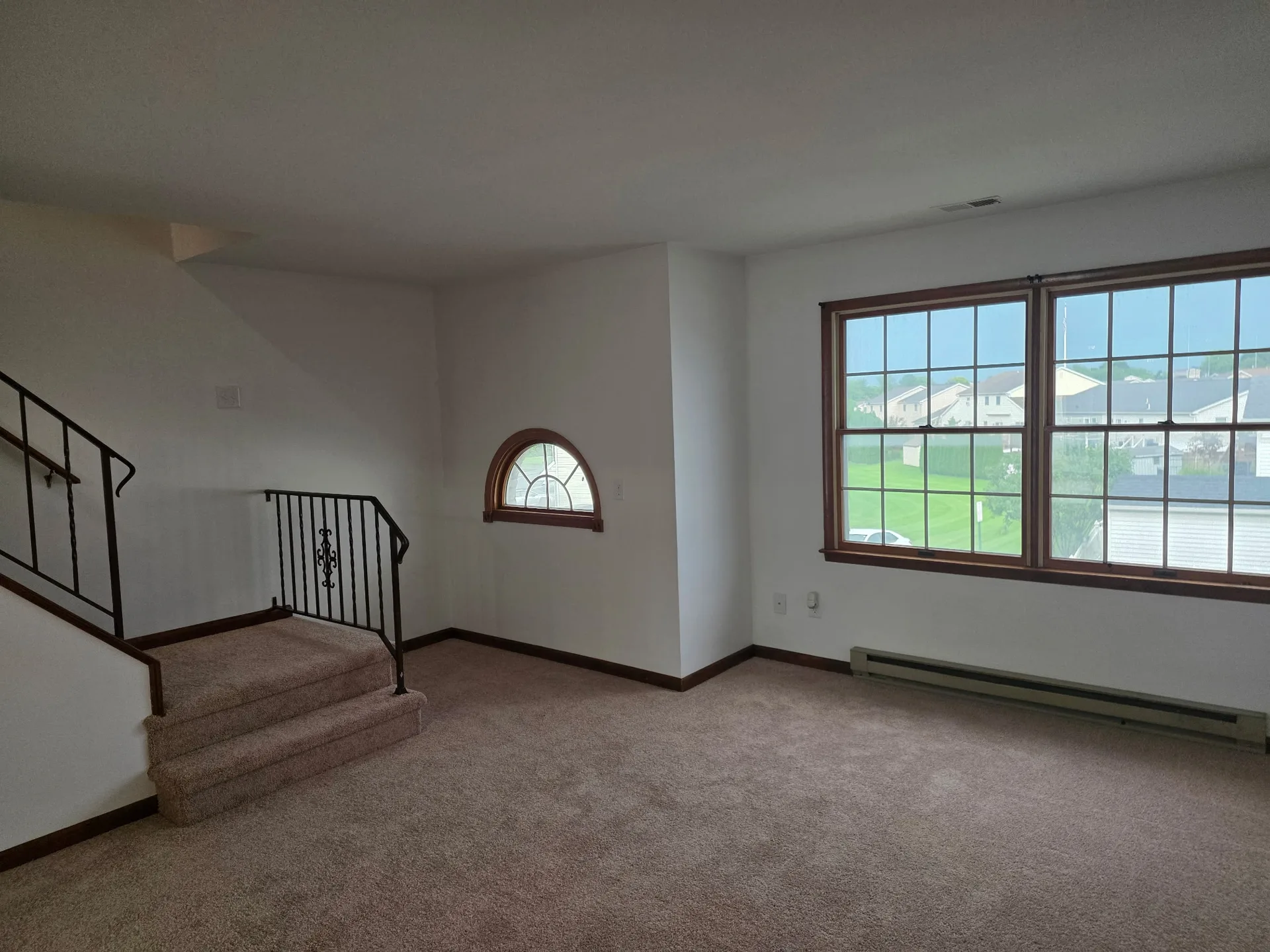 1118 Bernice Dr, Coplay PA townhome interior