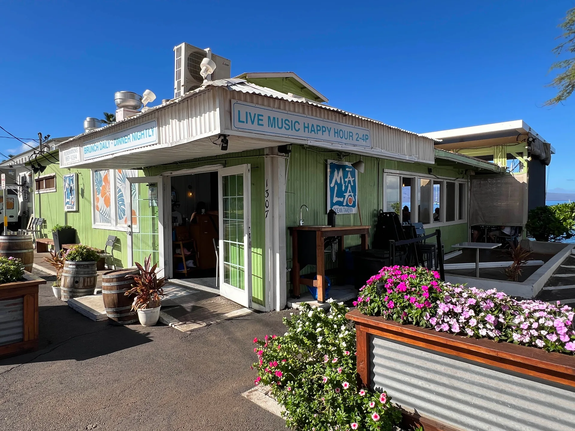 Mala Ocean Tavern oceanfront dining in Lahaina, Maui
