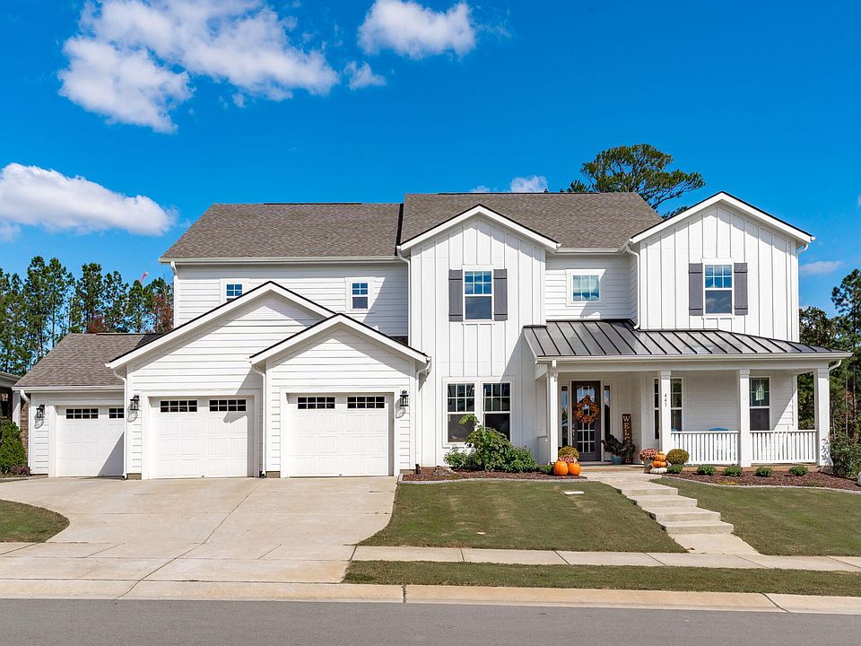 Homes in Trinity Creek neighborhood in Holly Springs, NC