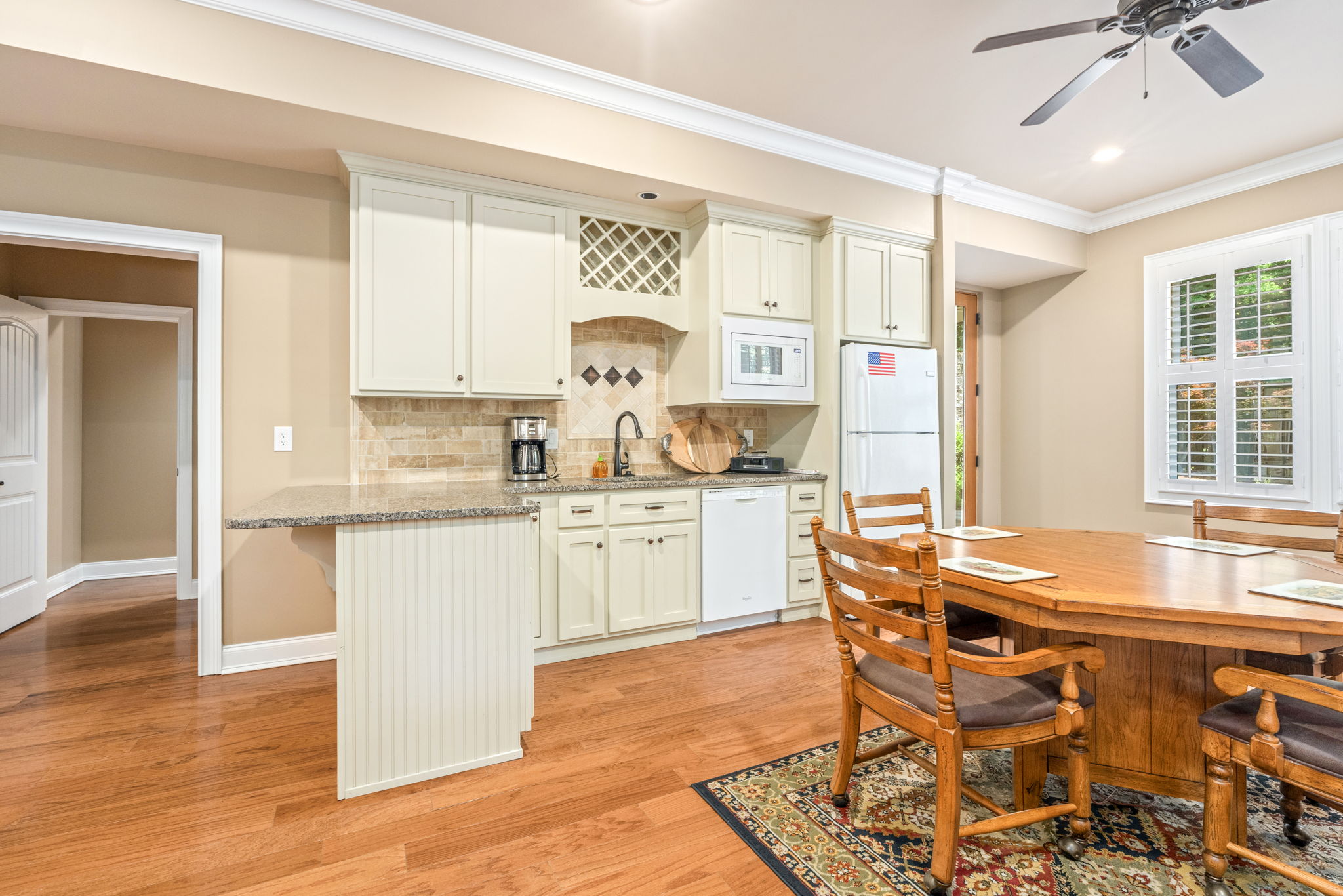Kitchen counter detail