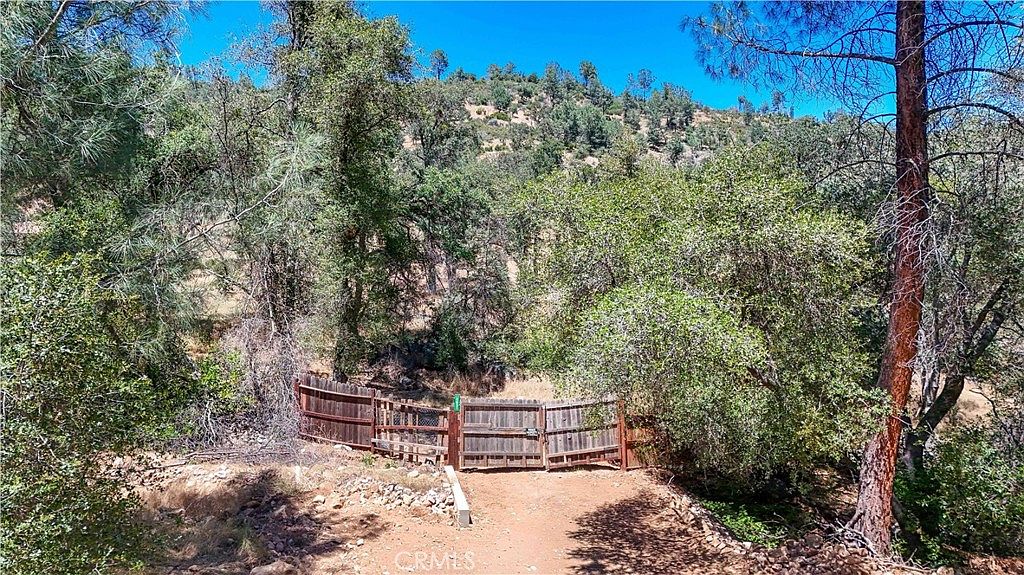 Elevated view of the Mariposa acreage with rolling terrain