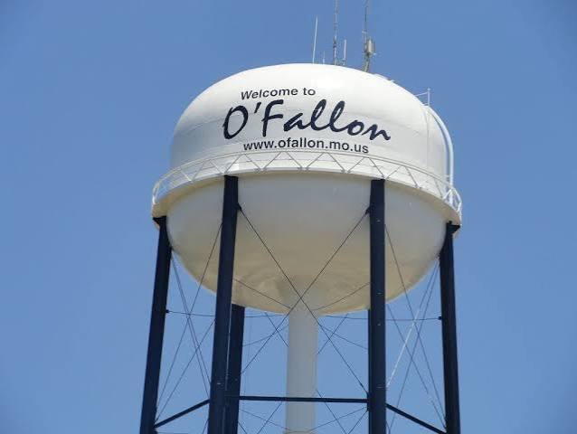 Neighborhood homes in O'Fallon, Missouri