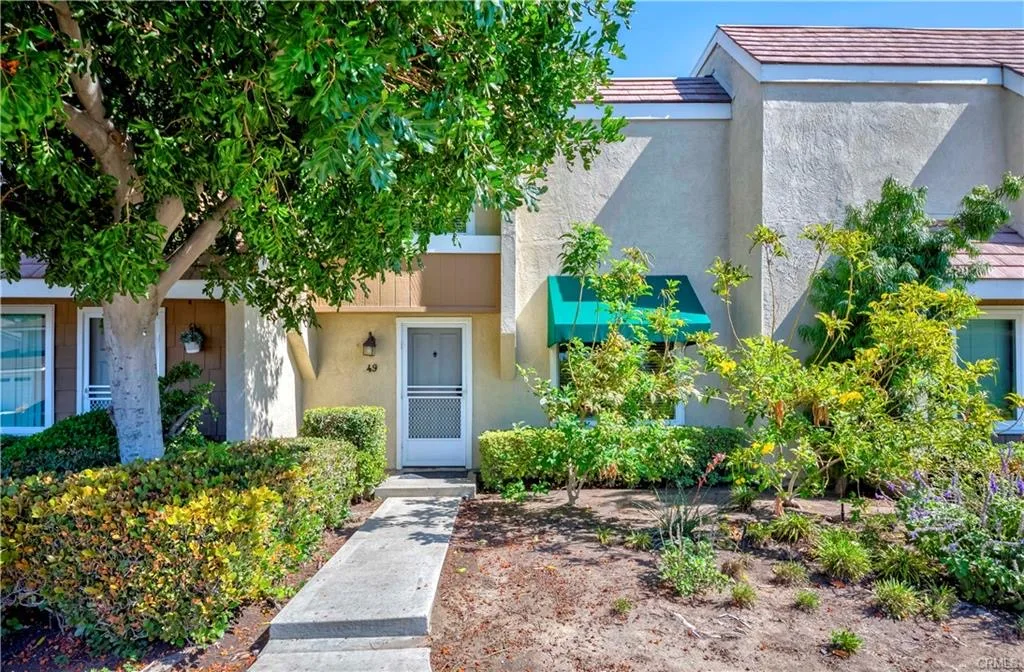 Property photo of 49 Meadowgrass, Irvine, a comparison property in the buyer decision set