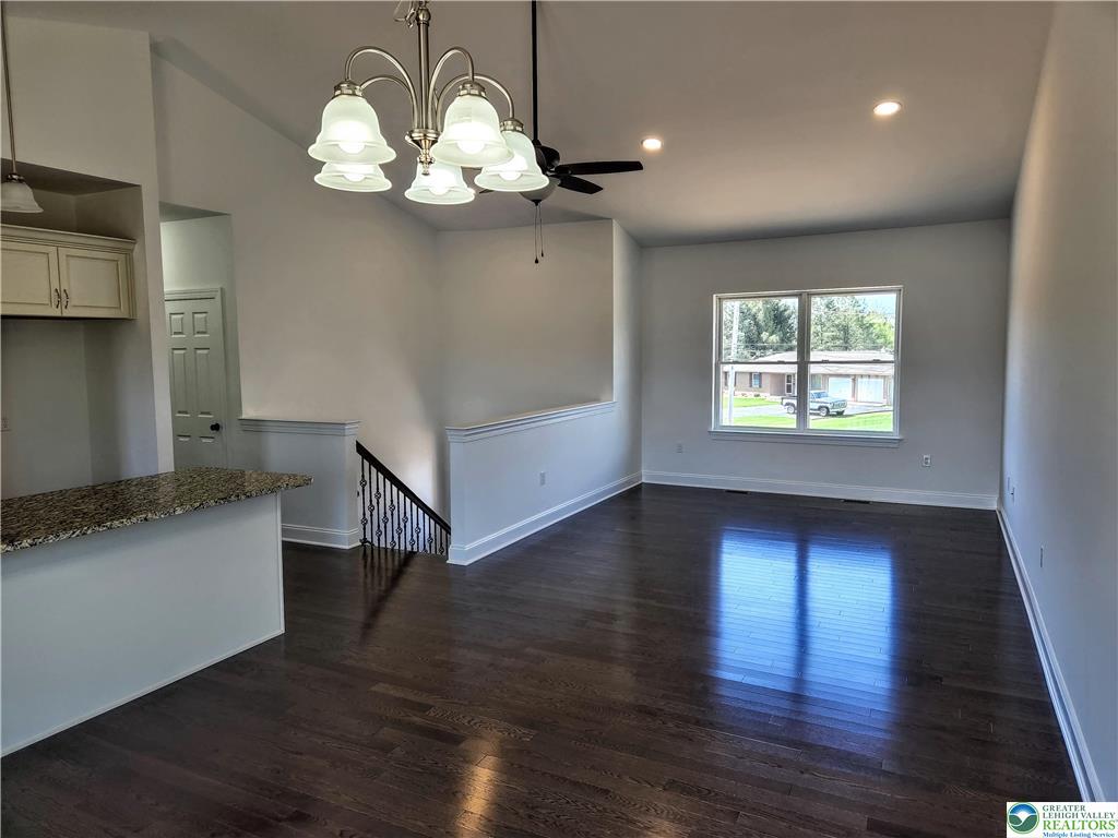 3307 Kennedy Drive interior detail