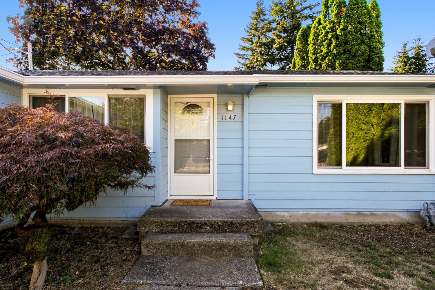 Photo 3 of 25 at 1147 SE 174th Ave, Portland, OR