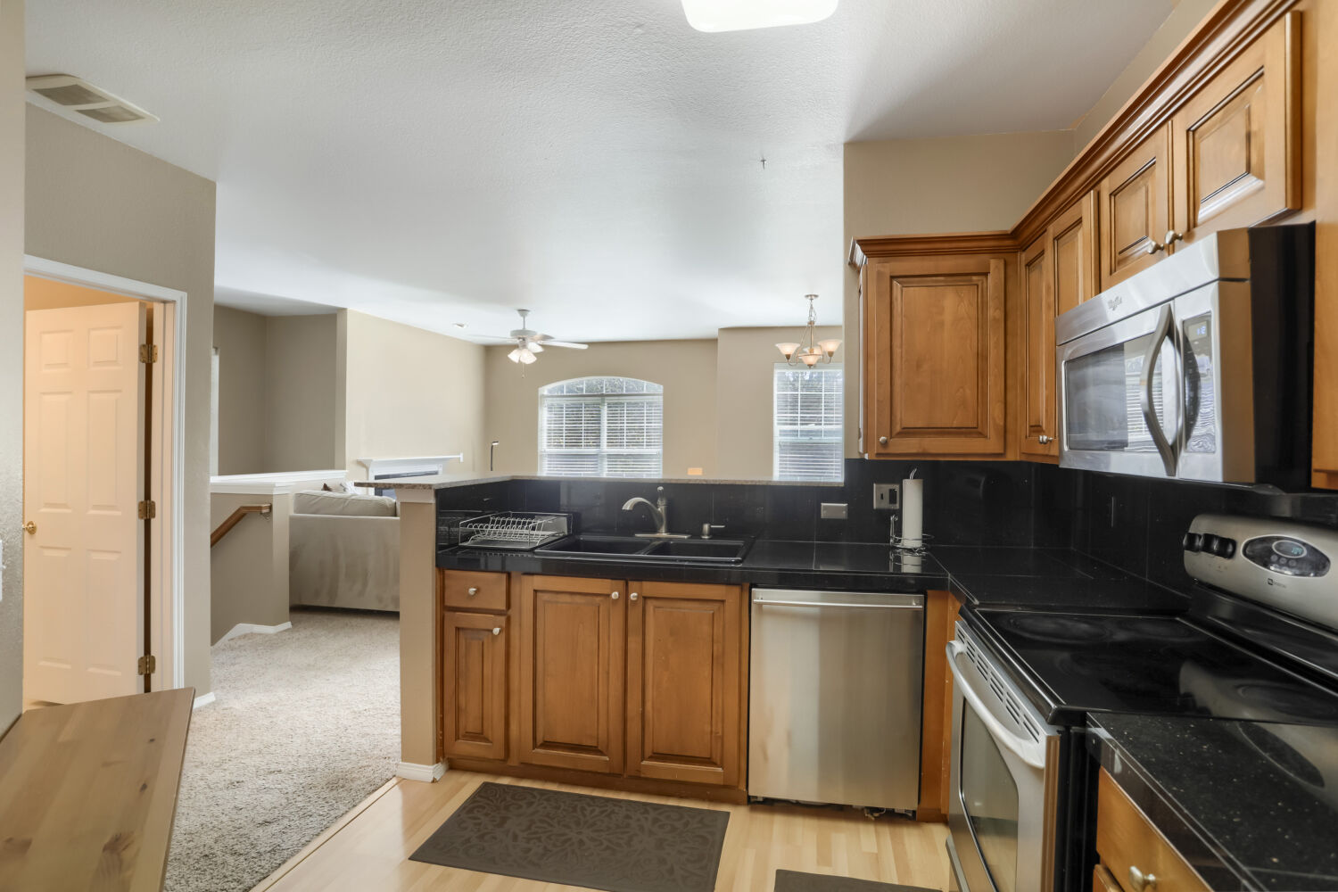 Photo 14 of 25 at 1231 NE Horizon Loop #209, Hillsboro, OR