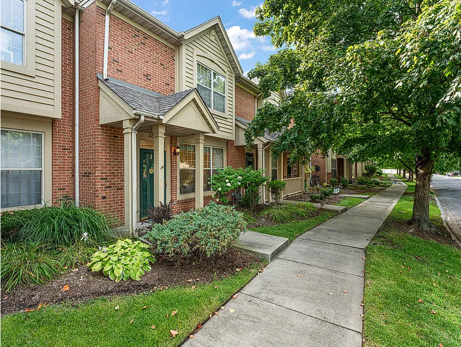 8820 St James Pl, Highland, IN - Sold listing