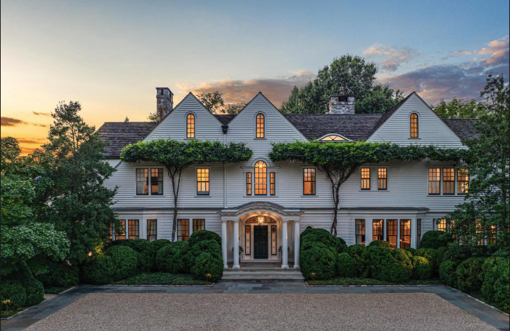 Upscale homes in McLean Virginia