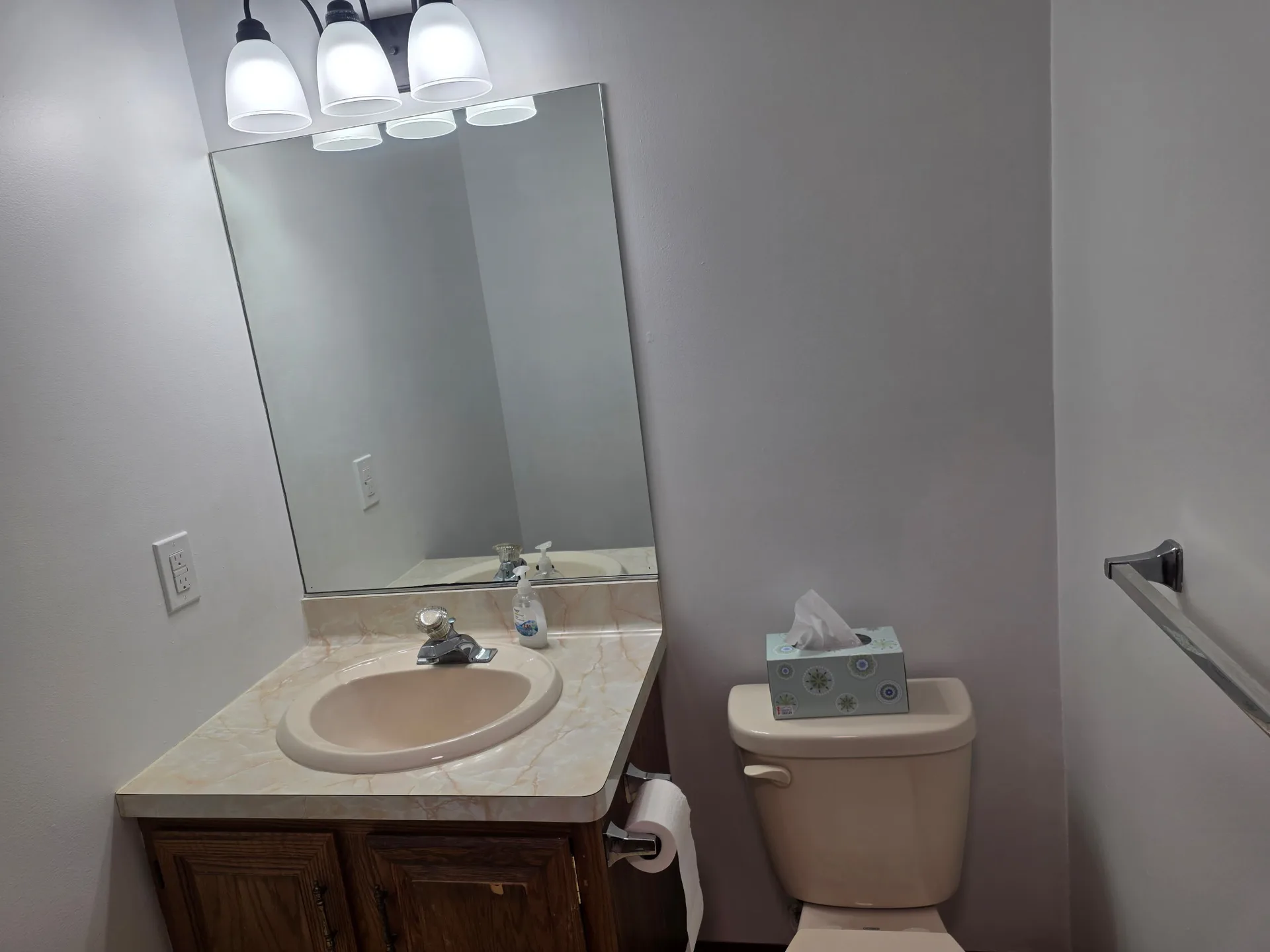 1118 Bernice Dr, Coplay PA townhome interior