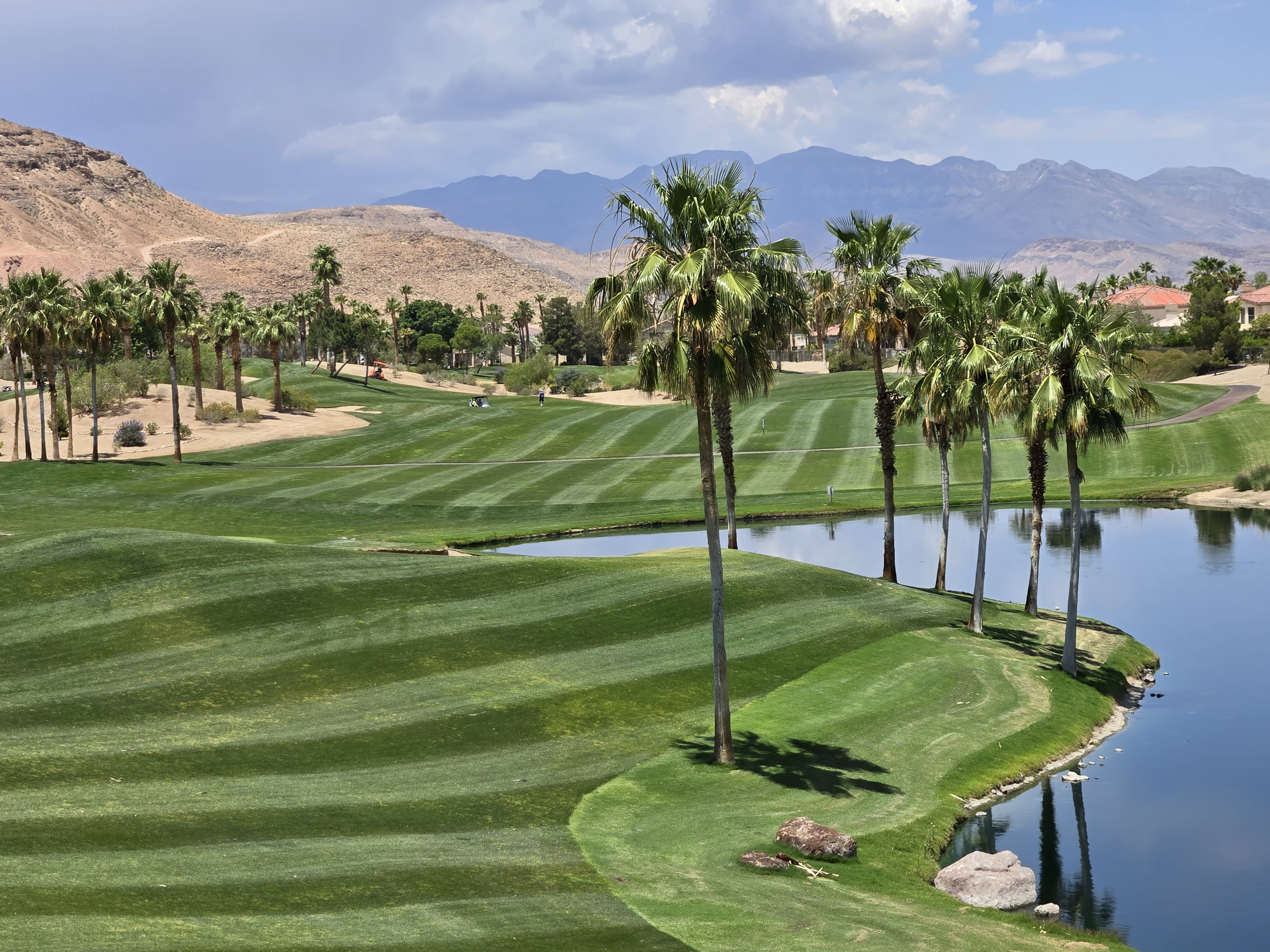 Rhodes Ranch community amenities and surroundings