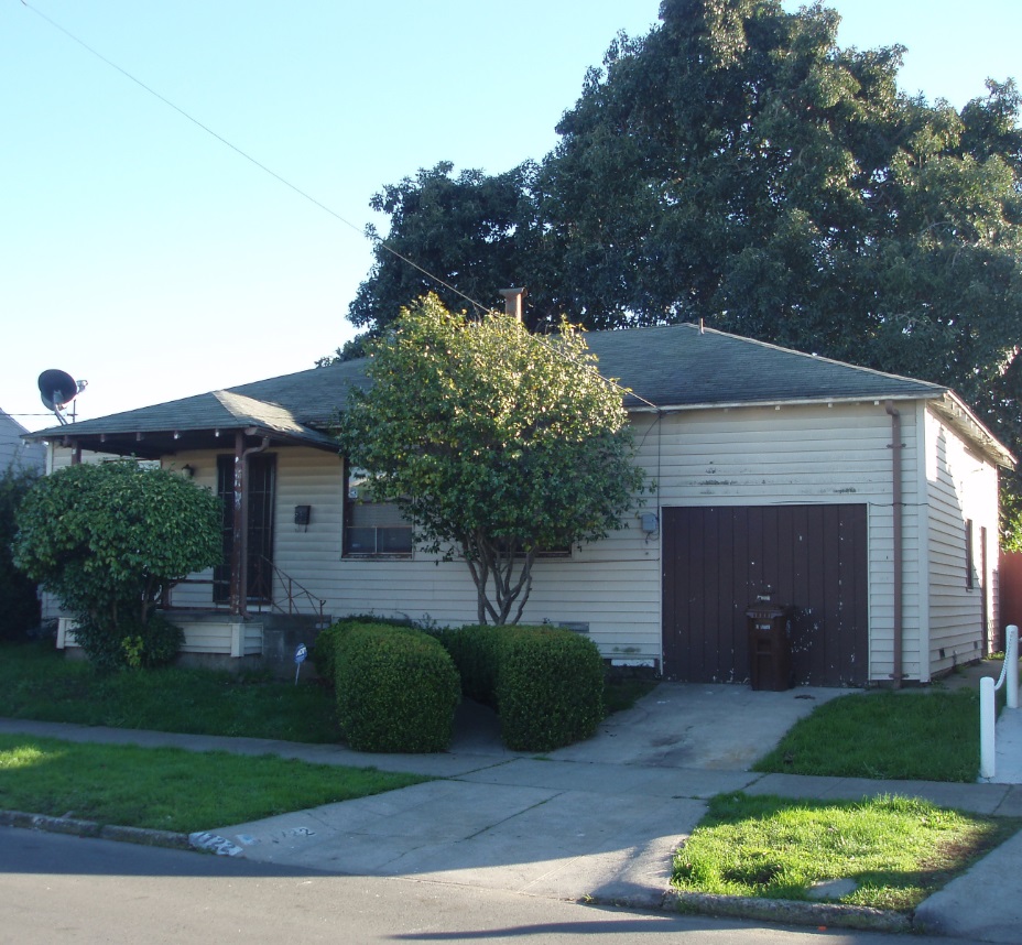 Front exterior of the sold single-story detached home at 1722 Garvin Avenue, Richmond, CA 94801, the verified property photo from the time of the 2015 sale.