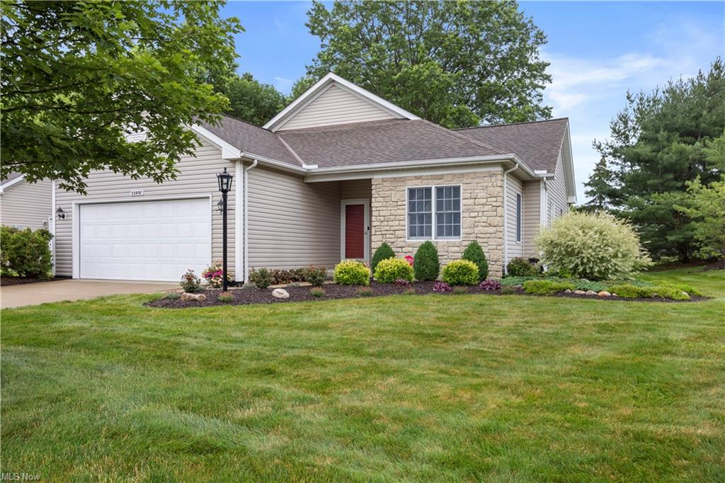 Exterior photo of 33897 Mapleridge Blvd, Avon, OH 44011