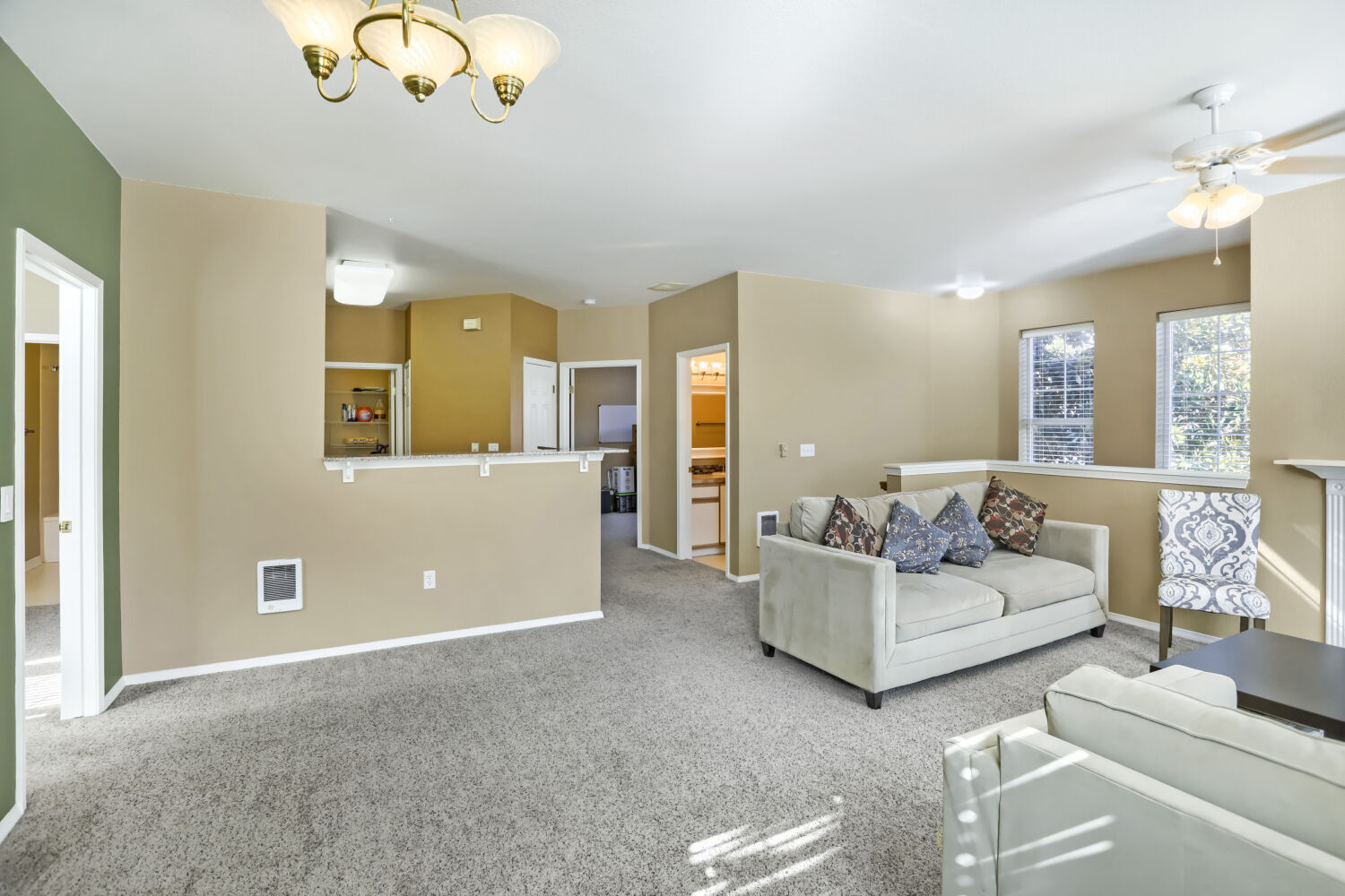 Photo 9 of 25 at 1231 NE Horizon Loop #209, Hillsboro, OR