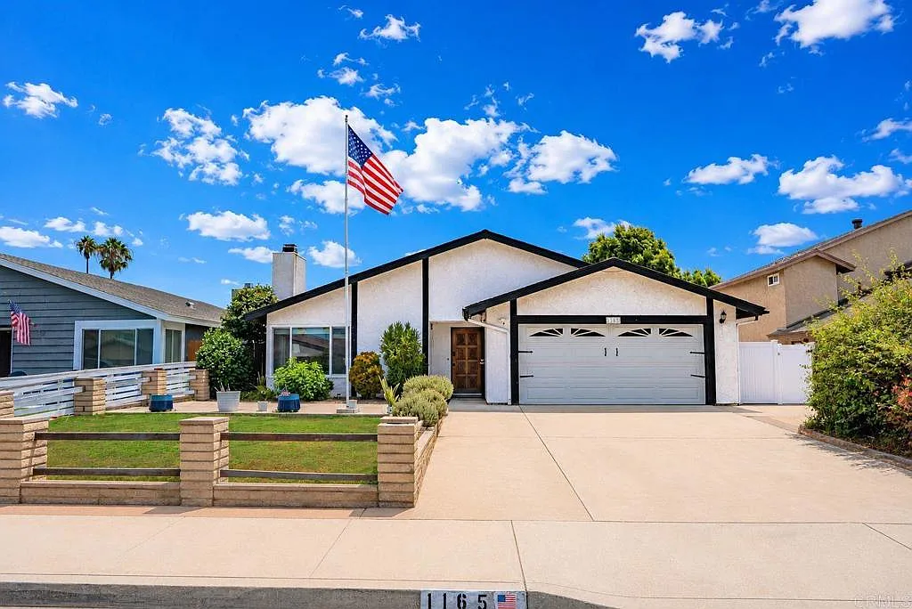 1165 E Ln
