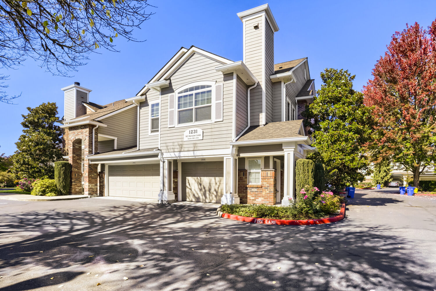 Photo 2 of 25 at 1231 NE Horizon Loop #209, Hillsboro, OR