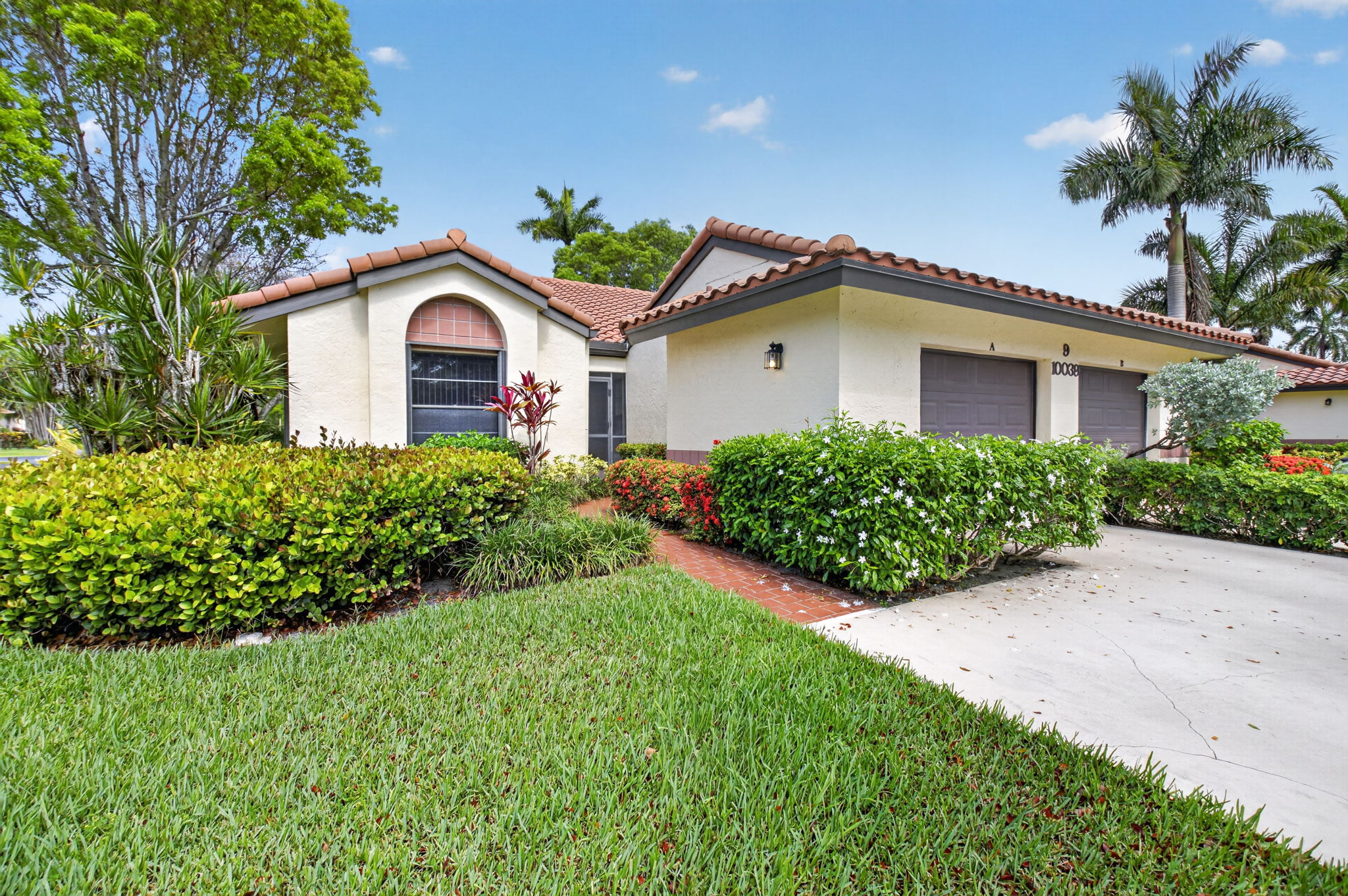 10039 Andrea Lane A Boynton Beach FL — move-in ready villa in Palm Chase Lakes 55+ community