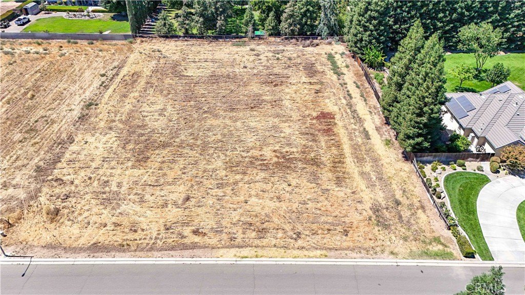 Lot boundary view of the 1-acre parcel at 1371 Shady Cove Ave in the McSwain area of Atwater