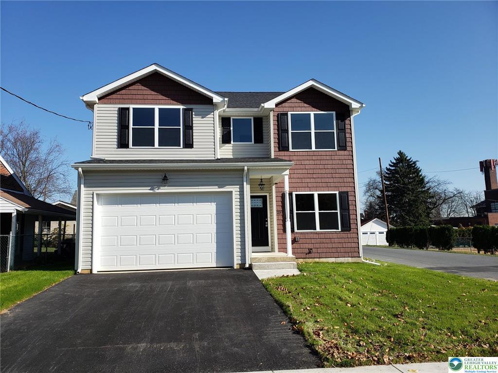 Newly constructed home exterior in the Lehigh Valley with modern finishes