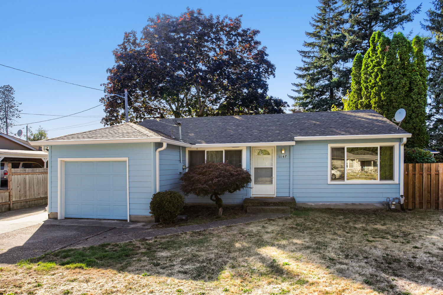 Front exterior of the home at 1147 SE 174th Ave, Portland, OR