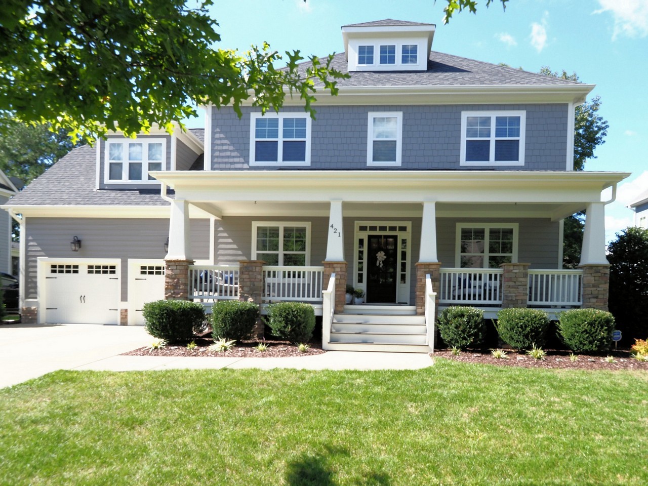 House in Sunset Oaks neighborhood in Holly Springs, NC