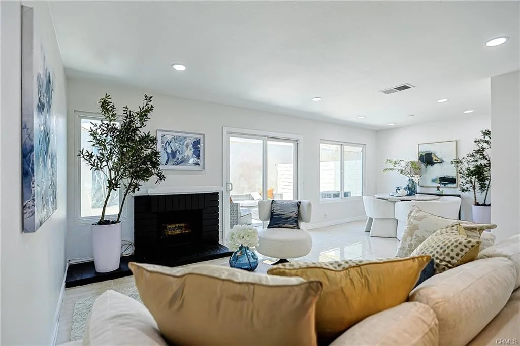 Property photo of 8 Fuchsia, Irvine, a comparison property in the buyer decision set
