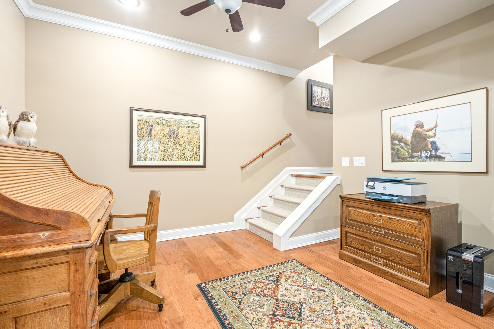 Home office with desk and built-ins