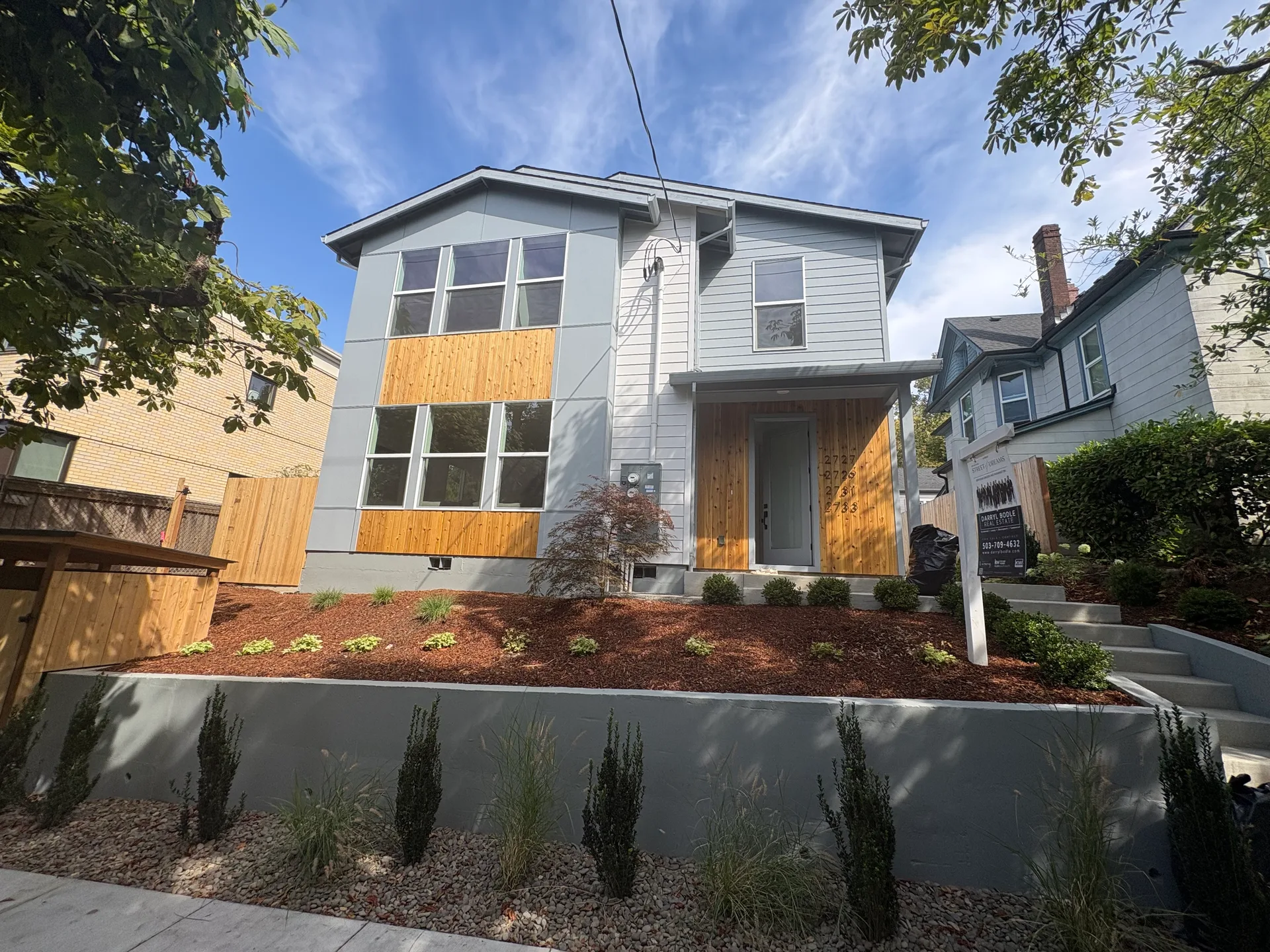 New construction home at 2731 SE Clinton St, Portland, Oregon