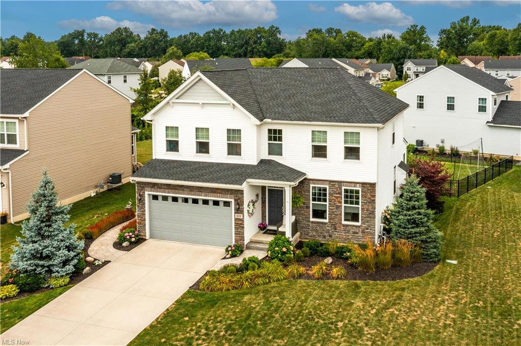 Exterior photo of 819 Bearing Ct, Amherst, OH 44001